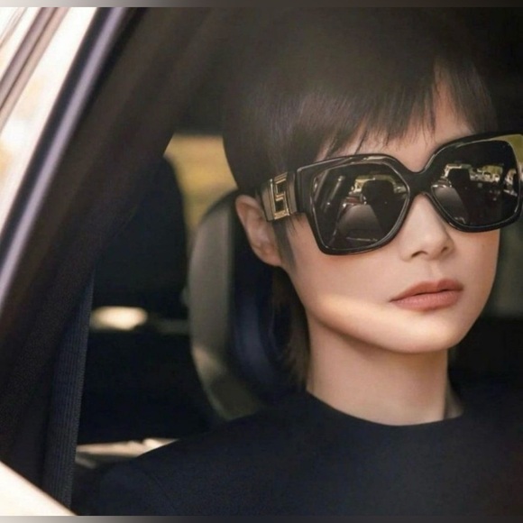 FINAL PRICE BRAND NEW VERSACE GRECA VE4402 GREEN/BROWN SUNGLASSES - Picture 3 of 10